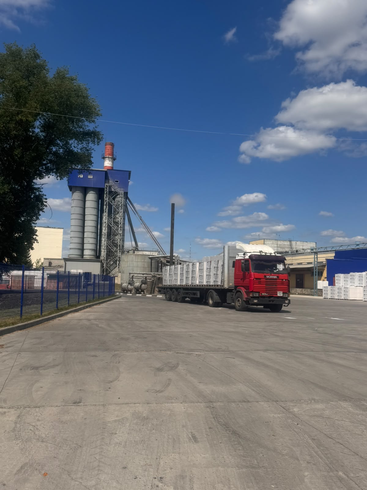 Кирпич и блоки с доставкой по Москве и МО